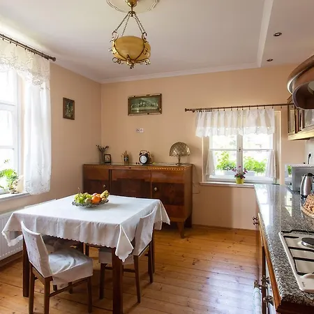 Dom Pod Rybia Skala 아파트 옐레니아구라