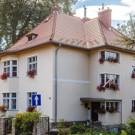 Dom Pod Rybia Skala Апартаменты Еленя-Гура